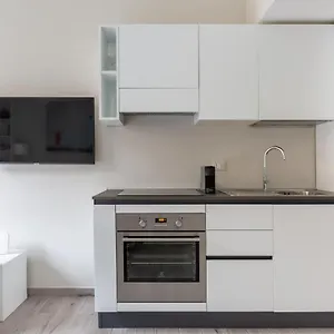 Via Panizza - Grazioso Monolocale, Posizione Elegante E Appartamento