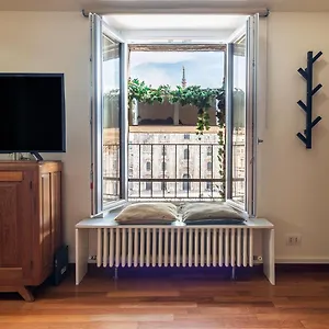Easyhomes Duomo View Milan